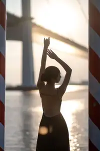 YiTuYu Vol.8671: Duo Duo – Graceful Charm and Pensive Moments in Nature-2