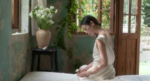 Cinematic Elegance: An Emotional Indoor Journey with Cai Jing Fan-8