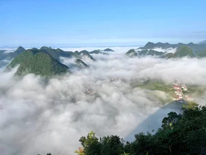 Na Lay Peak: A Dreamy Escape Above the Clouds in Bac Son Valley, Vietnam-2
