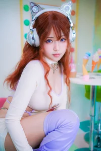 Y2K Cyber Cat Vibes: A Futuristic Fashion Journey with Coser Ely_eee-3