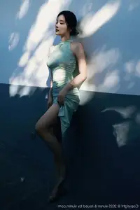 Nan Qiao: Graceful Charm in Jade Green Cheongsam - XiuRen No.10538 Collection-45