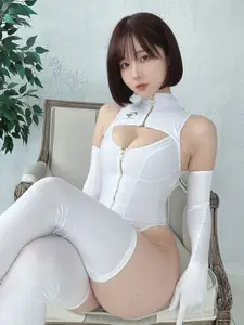 Discover the captivating allure of Coser in sleek white attire - Fantia 2023.10 Part03-2