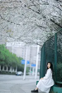 Long Xing Er: Graceful Cherry Blossom Muse – YiTuYu Vol.8741 Poetic Portrait-14