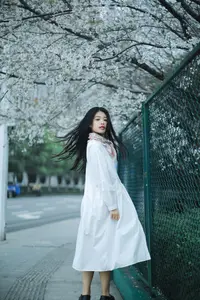 Long Xing Er: Graceful Cherry Blossom Muse – YiTuYu Vol.8741 Poetic Portrait-23