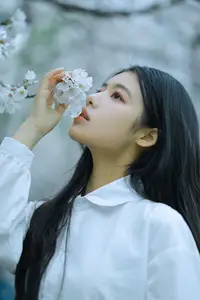 Long Xing Er: Graceful Cherry Blossom Muse – YiTuYu Vol.8741 Poetic Portrait-19