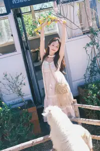 YiTuYu Vol.8678: Chickkii's Radiant Charm Bathed in Golden Sunlight and Natural Artistry-2