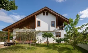 The Art of Slow Living: A Modern Sloped Roof Sanctuary to Witness All Four Seasons-11