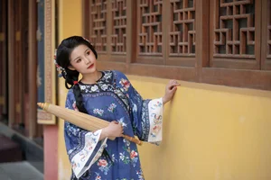 Timeless Elegance: Xin Xin in YiTuYu Art Language Vol.8883-35