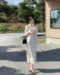 Top stylish jackets to pair with skirts for a perfect and chic look-9