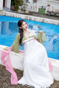 Ethereal Elegance: Capturing the Timeless Grace of Yin Tian Tian Sunny in Shanghai-11