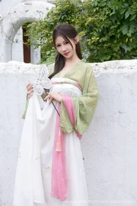 Ethereal Elegance: Capturing the Timeless Grace of Yin Tian Tian Sunny in Shanghai-14