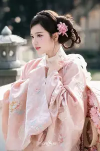 Pink Grace - Captivating Elegant Asian Traditional Beauty-2