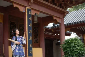 Timeless Elegance: Xin Xin in YiTuYu Art Language Vol.8883-10