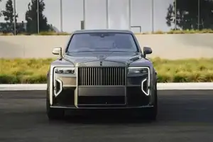 Discover the Unique Emerald Green Interior of the Million-Dollar Rolls-Royce Cullinan Brabus 700-7