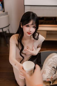 Anime Blogger Xueqing Astra: Elegant Beauty Portrait-1