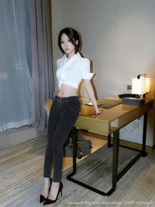 Modern Elegance with Zhi Zhi in XiuRen No.10785: A Chic Office Vibe-38