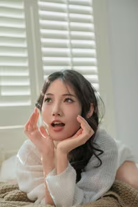 YiTuYu Art Language Vol.8285: Enchanting Moments with Model O1ne Wan-16