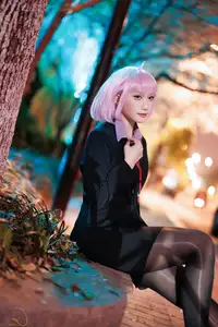 Coser Cien HamanOL: Captivating Pink-Haired Office Lady Cosplay by the City Lights-6