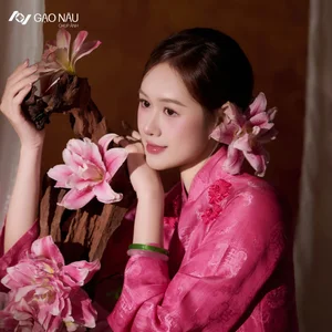 Timeless Grace: Elegant Vietnamese Ao Dai Style-3