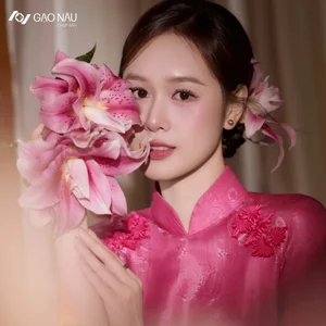 Timeless Grace: Elegant Vietnamese Ao Dai Style-2