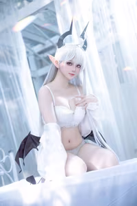 Coser Yu Yu Transforms into Altima Tia: Ethereal White Fantasy Beauty (40P)-15