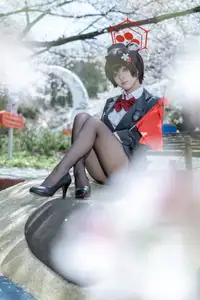 Discover Tsubaki Guide Cosplay by Shi Liang Yu: Charming Elegance Unleashed.-7
