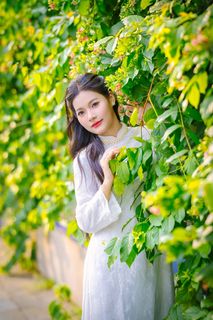 Vietnamese Girl in Traditional White Ao Dai | Graceful Beauty-10