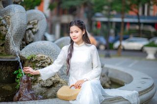 Vietnamese Girl in Traditional White Ao Dai | Graceful Beauty-26