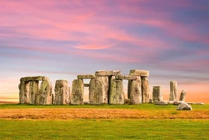 Unveiling the Mysteries of Stonehenge: A Guide to England's Iconic Prehistoric Monument and Ancient Stone Circle Wonders-1