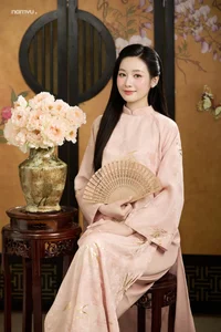 Radiant Grace in Soft Pink Silk Ao Dai: A Poetic Indochine Muse-2