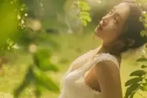 View: "Red Rain" Actress Le Ha Anh Dazzles with Ethereal Beauty. See Her Stunning Transformation in New Photoshoot.-10