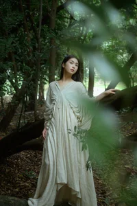 Artistic Woodland Photography: Ban Ge Yue Liang in YiTuYu Art Language Vol.9151 – Moody Forest Walk and Aesthetic Outdoor Portraits-8