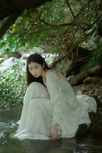 Artistic Woodland Photography: Ban Ge Yue Liang in YiTuYu Art Language Vol.9151 – Moody Forest Walk and Aesthetic Outdoor Portraits-7