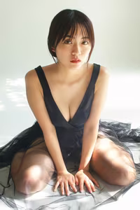 JP Toyoda Runa: Alluring Beauty in Latest Digital Photo Book - Discover Japanese Idol Grace-0