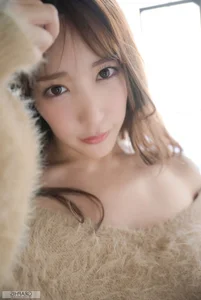 Elegant Portrait Session with Konan Koyoi: A Stunning Graphis Special Collection Featuring High-Fashion Aesthetics and Timeless Japanese Beauty-4