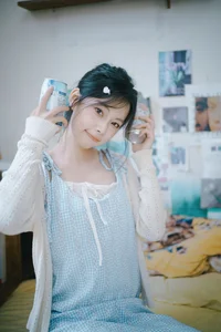 Nan Yi in Art Language Vol.9289: Elegant Light Blue and White Summer Fashion Portrait Collection-31