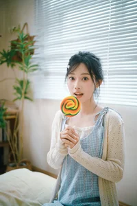 Nan Yi in Art Language Vol.9289: Elegant Light Blue and White Summer Fashion Portrait Collection-3