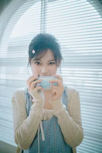 Nan Yi in Art Language Vol.9289: Elegant Light Blue and White Summer Fashion Portrait Collection-34