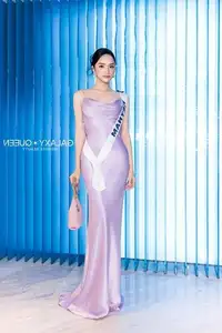 Huong Giang Shines Powerfully with Elegant Evening Gown Style at Miss Universe 2025-1