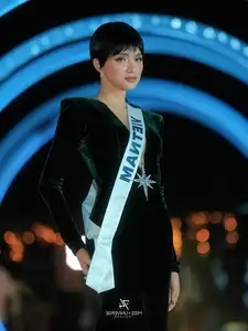 Huong Giang Shines Powerfully with Elegant Evening Gown Style at Miss Universe 2025-2