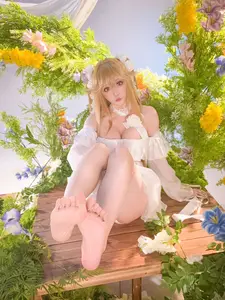 Pure Ethereal Beauty: Hoshilily as Anchorage from Azur Lane-3