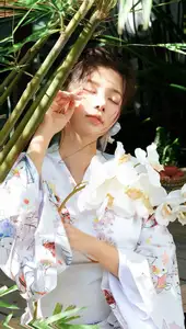 VGU No.176: Discover the Serene Charm of an Asian Beauty in a Traditional Kimono-1
