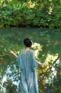 The Art of Soft Light: A Timeless Portrait Session Featuring Xiao Tian Tian-12