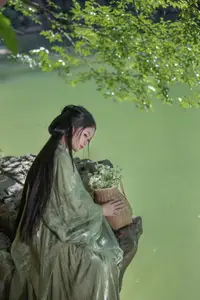 YiTuYu Vol.8832: Yi Ming's Poetic Grace by the Pond, Ancient Beauty in Nature-31
