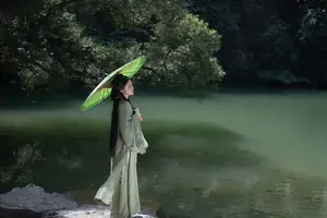 YiTuYu Vol.8832: Yi Ming's Poetic Grace by the Pond, Ancient Beauty in Nature-35
