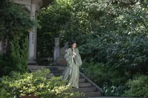 YiTuYu Vol.8832: Yi Ming's Poetic Grace by the Pond, Ancient Beauty in Nature-10