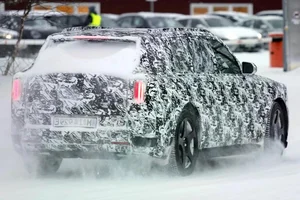 The Future of Luxury: All-Electric Rolls-Royce Cullinan SUV Redefining High-End Travel and Sustainable Automotive Design-8