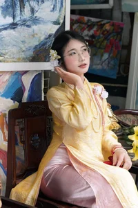 Elegant Yellow Mulberry Silk Ao Dai: Traditional Vietnamese Long Dress for Weddings and Special Occasions-3