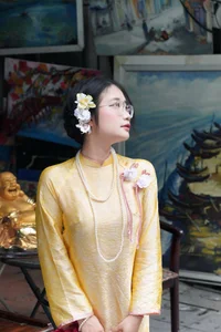 Elegant Yellow Mulberry Silk Ao Dai: Traditional Vietnamese Long Dress for Weddings and Special Occasions-8