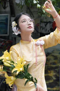 Elegant Yellow Mulberry Silk Ao Dai: Traditional Vietnamese Long Dress for Weddings and Special Occasions-6
